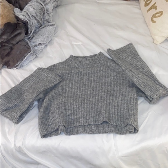 Divided Sweaters - ⭐️H&M Soft Cropped Sweater⭐️